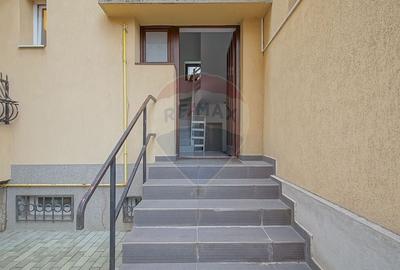 Spațiu comercial, de 123.69999694824 mp, în 15 Noiembrie - 25