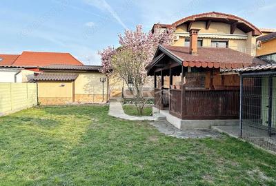 Casă cu 6 camere cu Teren 428 Mp în Iosia