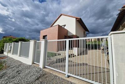 Casa premium la intrare in Chinteni, 514 mp teren, panouri solare - 1