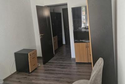 Spațiu comercial, de 50 mp, în Central - 2