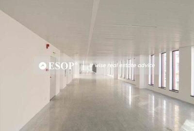 Spațiu comercial, de 60 mp, în Central - 3