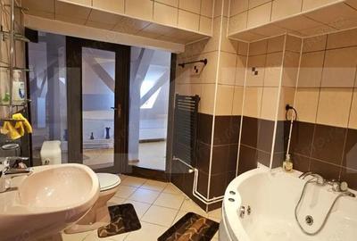 Apartament cu 3 camere semidecomandat în Sud - 2