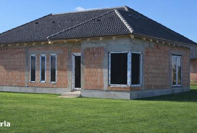 Casă cu 3 camere cu Teren 500 Mp în Unirea - 2