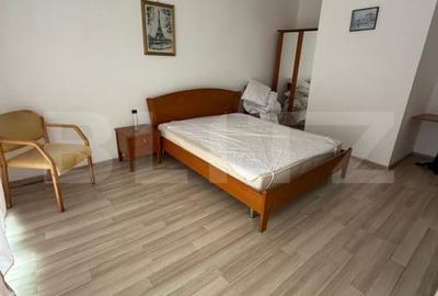 Casa de inchiriat, 10 camere, 300 mp, zona Spitalul Judetean - 1