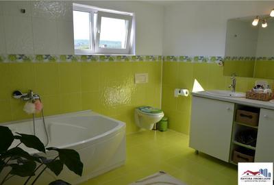 Casa Spatioasa de Zona Semicentrala - 19