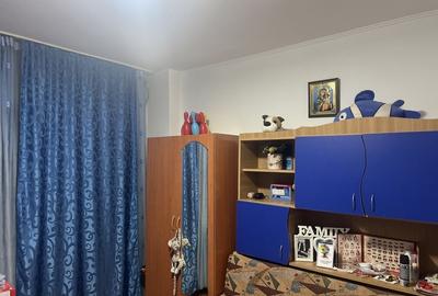Apartament cu 3 camere decomandat în Găvana