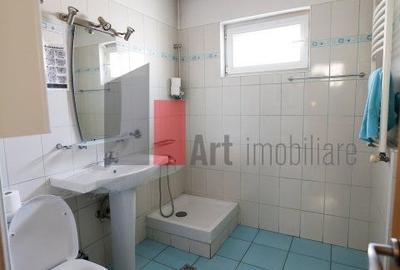Casă cu 6 camere cu Canalizare în Domenii - 5