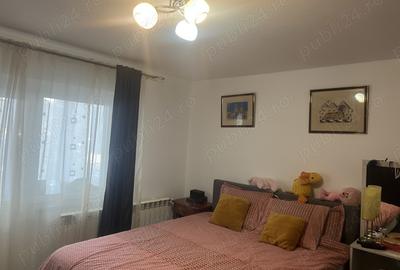Apartament cu 3 camere decomandat în Pantelimon