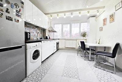 Apartament cu 3 camere decomandat în Central - 2