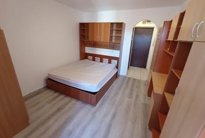 Garsonieră decomandată în Nicolina - 1