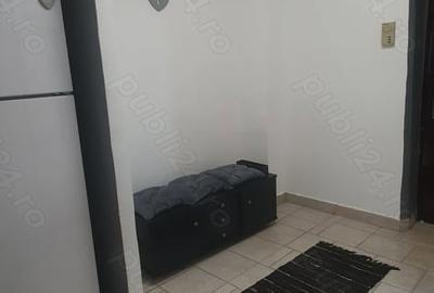 Garsonieră decomandată în Tei - 10