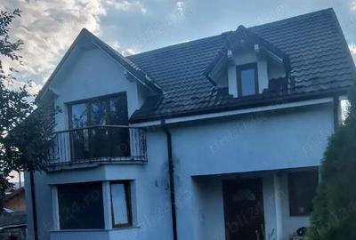 Casă cu 4 camere cu Teren 400 Mp în Central - 4