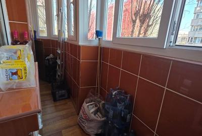 Apartament cu 2 camere decomandat în Vitan Mall - 17