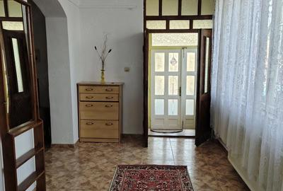 Apartament cu 4 camere decomandat în Central - 3