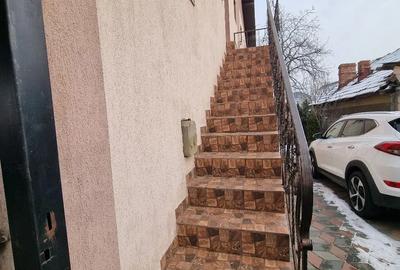 Spațiu comercial, de 24 mp, în Central - 3