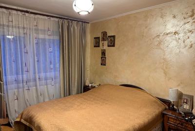 Apartament cu 3 camere decomandat în Rahova - 2