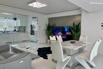 Apartament cu 4 camere decomandat în Central - 2