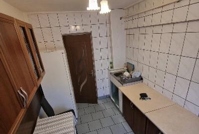 Inchiriez apartament 3 camere central Inchiriez apartament 3 camere central - 7