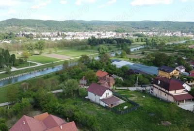 Casă cu 3 camere cu Teren 700 Mp în Central - 15