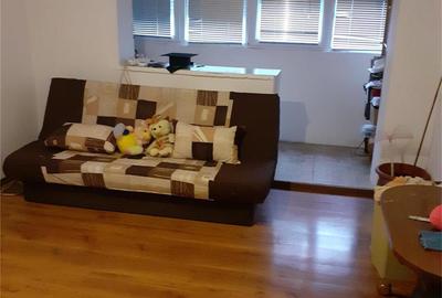 Apartament cu 3 camere semidecomandat în Popești - 3