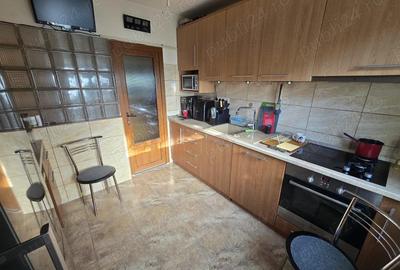 Re?i?a, apartament 4 camere, 100 mp, etaj 2, zona Micro II - 3