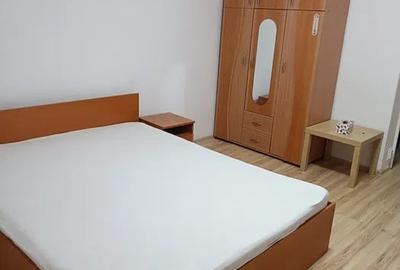 Garsonieră decomandată, mobilată în Titan