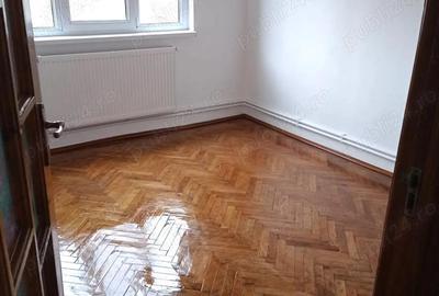 Apartament renovat, 3 camere, semidecomandat, etaj 3, zona Micro 20 - 4