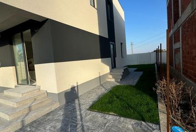 Casă individuală modernă – 110 mp utili + 180 mp curte - 9