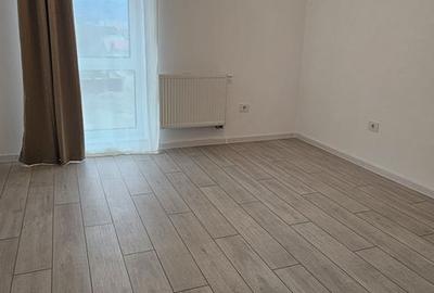 Apartament cu 3 camere în Tractorul - 12