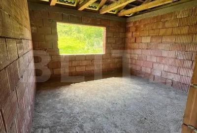 Casă cu 4 camere cu Teren 1900 Mp în Central - 9