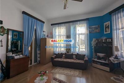 Armeneasca etaj vila 5 camere ,suprafata 183 mp, loc parcare - 4