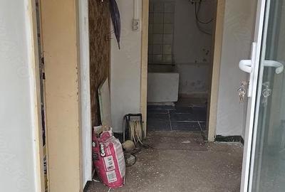 Casă cu Teren 2500 Mp în Central - 3