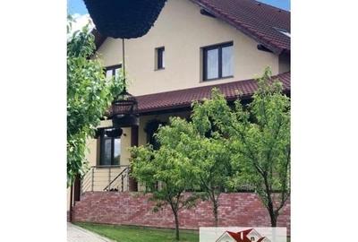 Vila de vanzare in Alba Iulia -2650 mp teren - 2