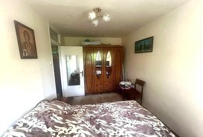 COMPLEXUL STUDENTESC - ETAJ 3 - BLOC IZOLAT - 3 cam - 2 bai - centrala proprie COMPLEXUL STUDENTESC - ETAJ 3 - BLOC IZOLAT - 3 cam - 2 bai - centrala proprie - 2