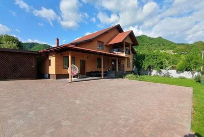Casă cu 6 camere în Ibănești - 6