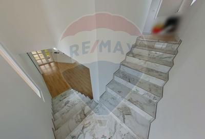 Casa cu 5 camere de vanzare, str. Bobalna, Sighetu Marmatiei Casa cu 5 camere de vanzare, str. Bobalna, Sighetu Marmatiei - 8