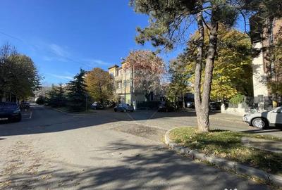 Casă cu 7 camere cu Teren 330 Mp în Vatra Luminoasă - 16