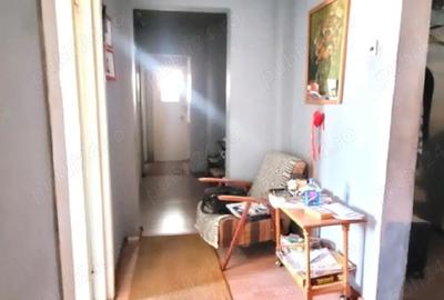 Apartament cu 4 camere decomandat în Viziru 3 - 4