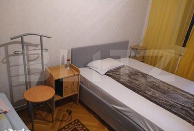 Casă cu 5 camere cu Teren 200 Mp în Cetate
