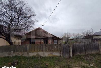 Casă cu 2 camere cu Teren 1006 Mp în Podari - 1