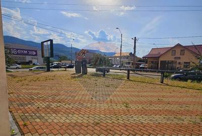 Spa?iu comercial de 40mp de inchiriat in zona 1 Mai - 5