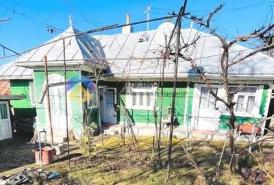 Casa tradi?ionala cu teren de vanzare Comuna ?tefan cel Mare - 1