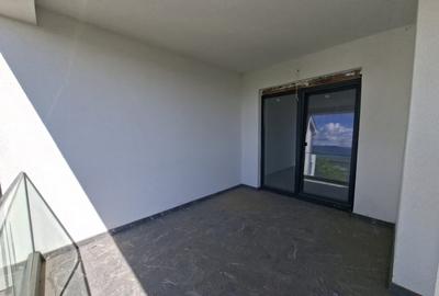Apartament cu 2 camere decomandat în Cristian - 2