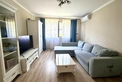 Apartament cu 3 camere semidecomandat, mobilat în Circumvalațiunii - 1