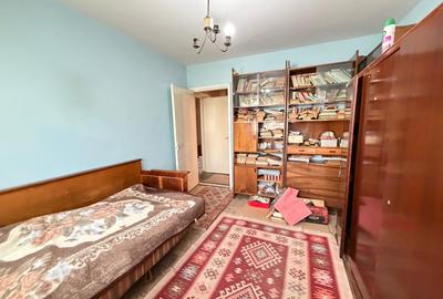 Apartament cu 3 camere decomandat în Podu Roș - 2