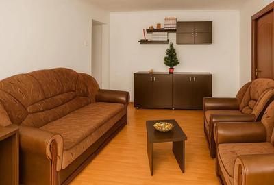 Apartament cu 3 camere semidecomandat în IAR - 1