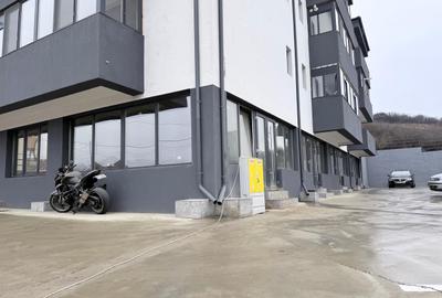 Spațiu comercial, de 56.650001525879 mp, în Semicentral - 20