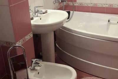 Apartament cu 3 camere semidecomandat în Central - 6