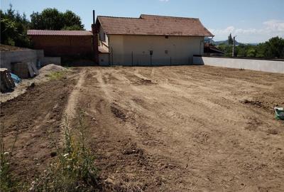 Teren de 3000 mp, în Central - 7