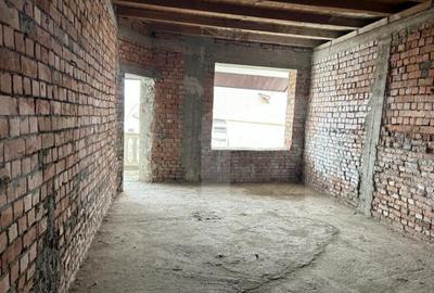 Casa spa?ioasa cu poten?ial imens in inima ora?ulu - 3